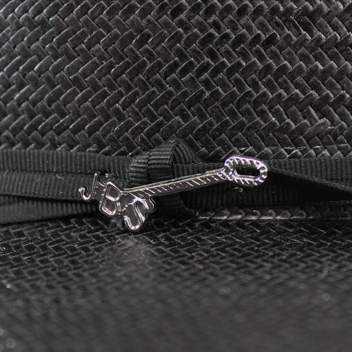 COLM-304207-COLE-MINE-BLACK