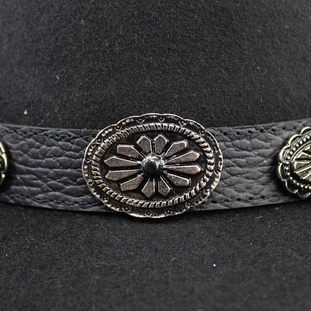 0863-BLACK-LAST-NIGHT