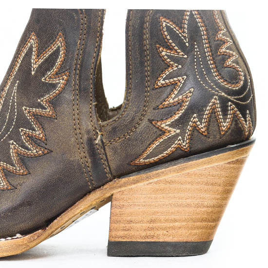 10027282-BROWN-DIXON – Alcala's Western Wear