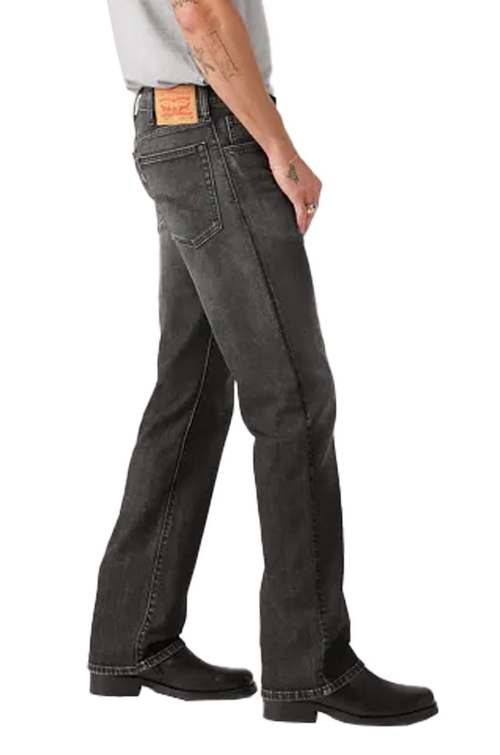 517-0247-ACROSS-THE-ROAD