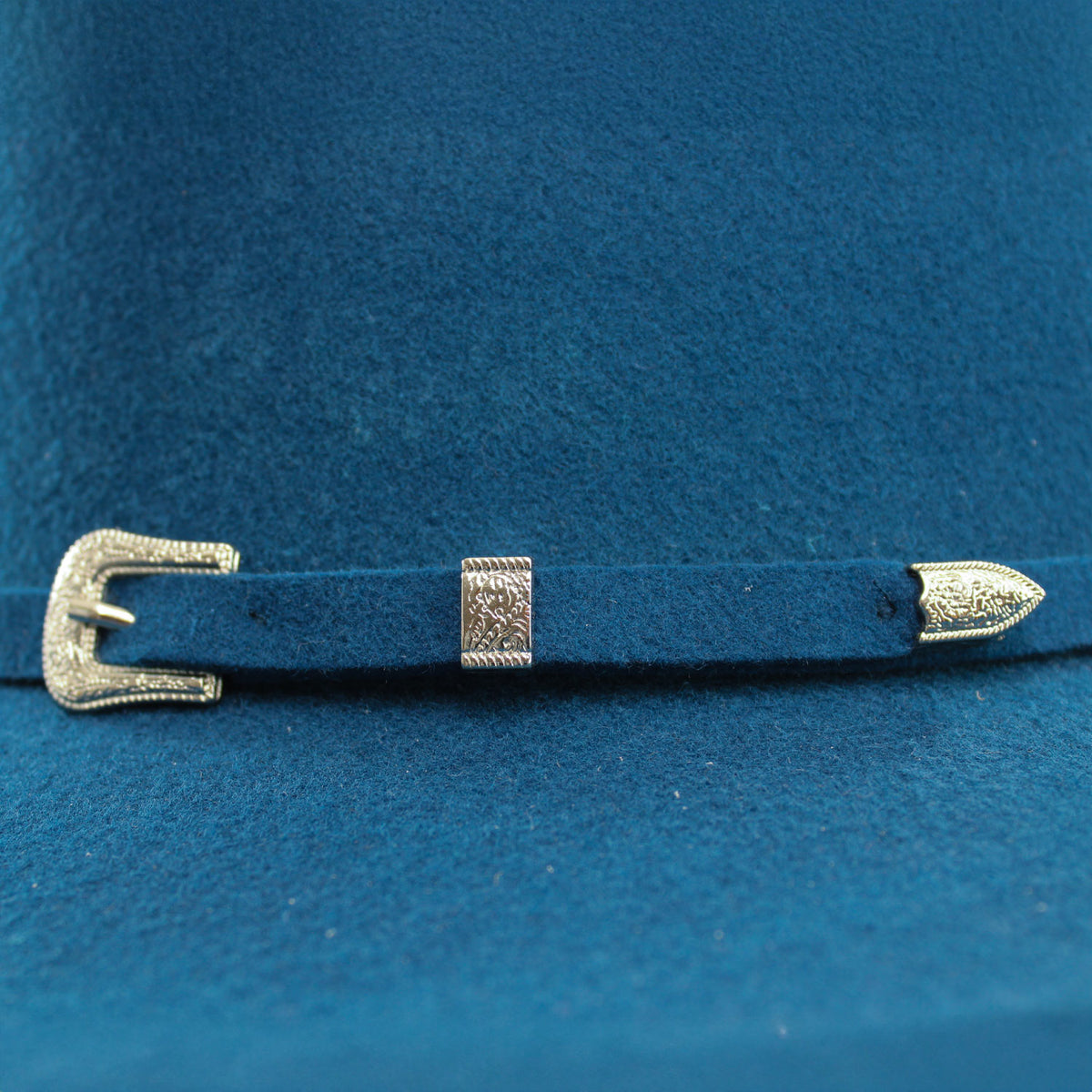 710087SPH-SAPPHIRE-CATTLEMAN