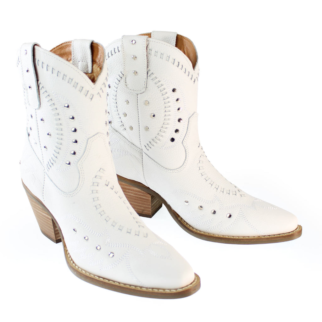 DI2206-WHITE – Alcala's Western Wear
